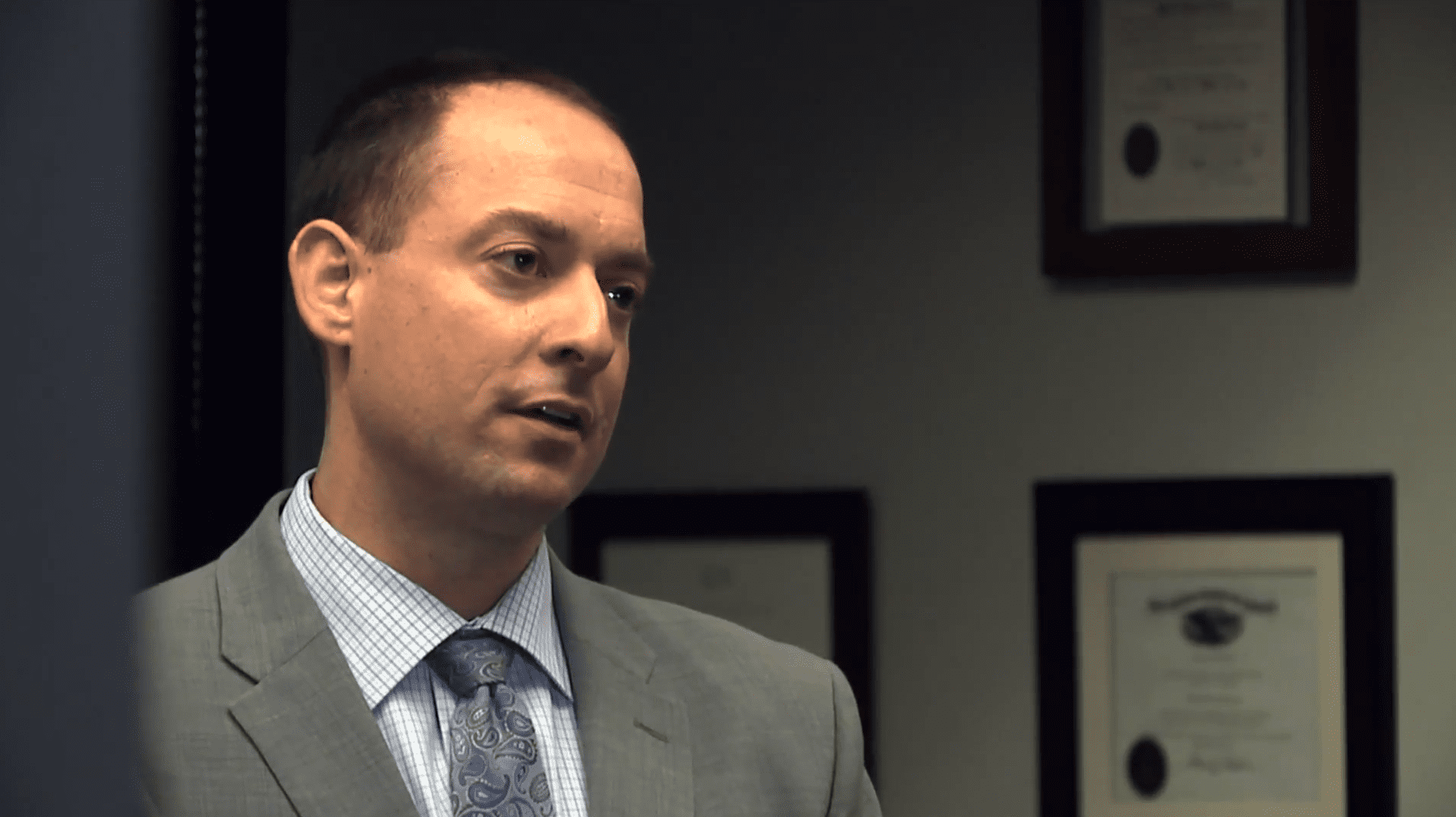 Aurora officer keeps job, not charged with DUI after being found drunk